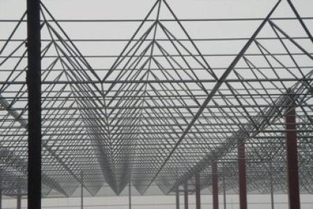 中捷网架钢结构的吊装顺序以及吊机布置和开行路线
